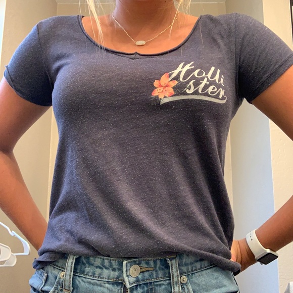 3 barley worn hollister t-shirts - Picture 4 of 6